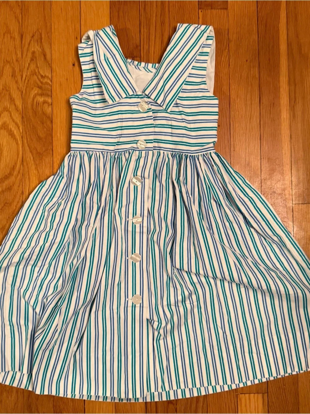 Vintage girls pinafore dress with fish appliqué by Fast Friends size 6